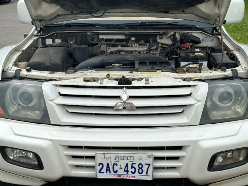 Montero 02 កាប់ពីតាស់ កៅអី៣ជួរ