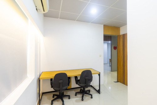 Office Space for rent at Toul Tumpoung   (OF-151) ការិយាល័យជួលនៅទូលទំពូង  ទំហំតូច