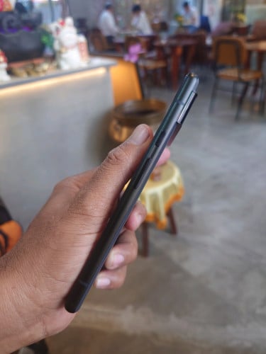 Pixel 6 8g/128g (វៃដូរបាន)👉$155