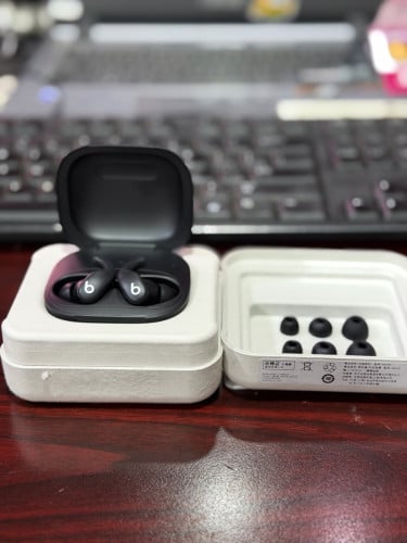 Powerbeats Fit Black 99%