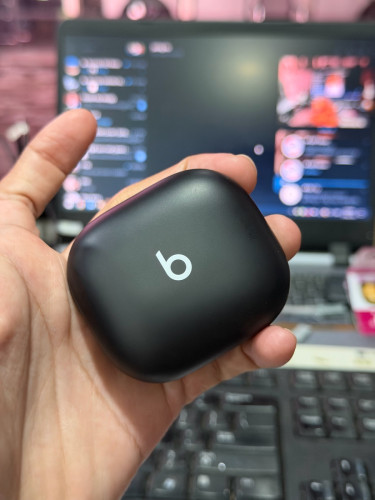 Powerbeats Fit Black 99%
