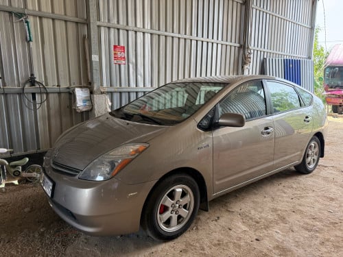 Prius 06 full no map តម្លៃ 8900$