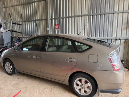 Prius 06 full no map តម្លៃ 8900$