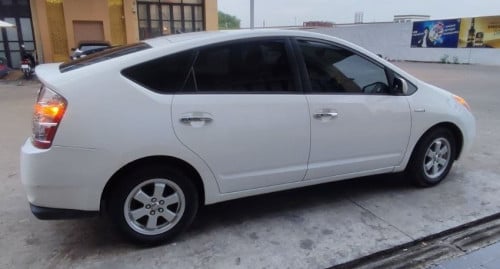 PRIUS 2009 white