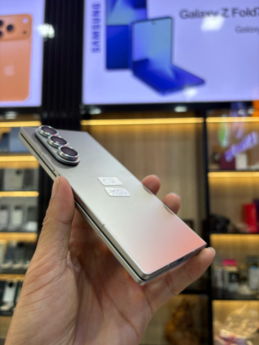 Samsung ZFold7 512G 1300$