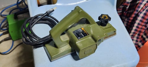 Selling original Toshiba 100v planer 30$ ម៉ូទ័ឈូសឈើអត់សូវប្រើលក់ទិញរបស់ផ្សេង