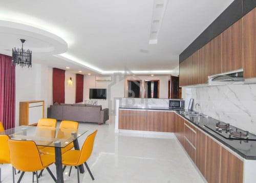 Spacious 2 Bedrooms Apartment for RENT near CIA High School_St.2004