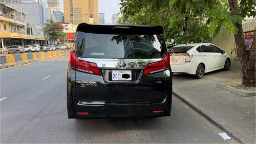 Toyota Alphard 2018