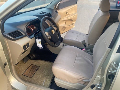 Toyota avenza