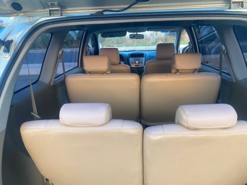 Toyota avenza