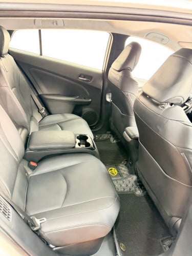 Toyota Prius Prime Full Advanced Technology 2017 ថ្នាំ​សុីន​មួយ​ជុំ​ មាន​ស្លាយ​កុងទ័រ​