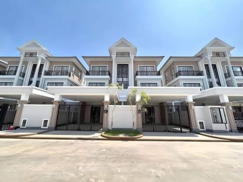 Twin A Villa for rent Peng Hout Boeung Snor