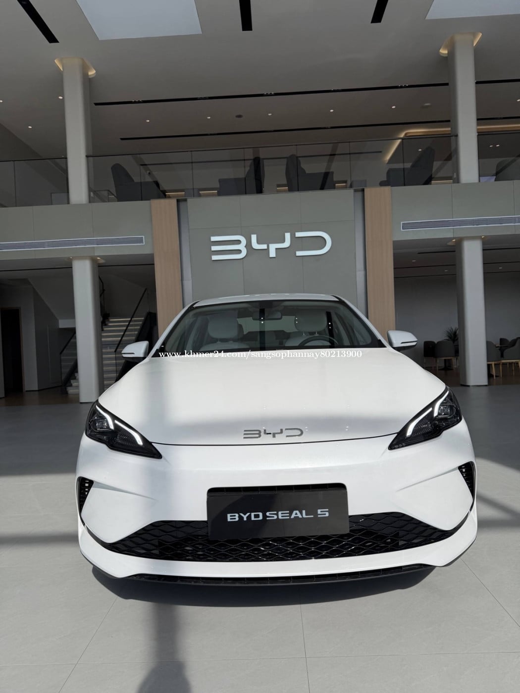 BYD Seal 5 2026 មានអ្នកបើកបរល្អ រួសរាយរាក់ទាក់ និងផ្តល់សេវាកម្មល្អឥតខ្ចោះ
