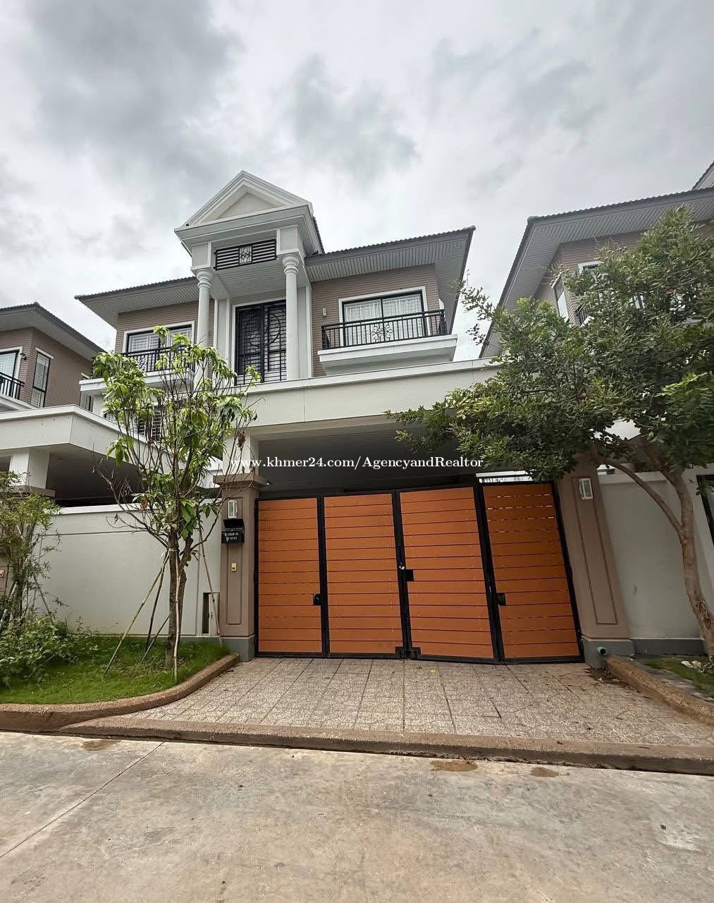 2500$ Twins Villa Borey Penghout Boeung Snor For Rent