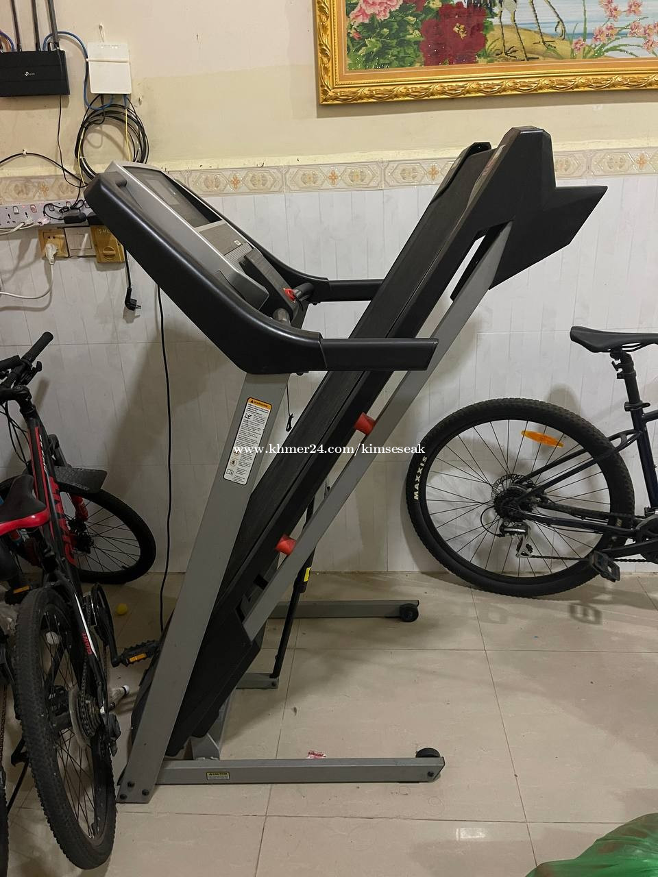 ProForm Performance 300i Treadmill Condition 70% price $230.00 in ...