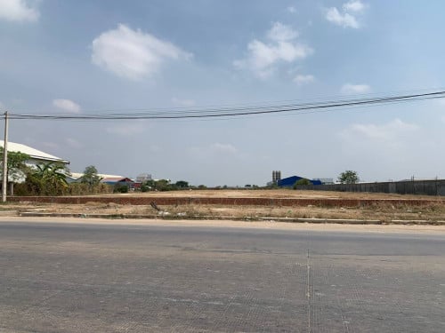 ដីលក់ផ្លូវឌីប៉ុកគោករកា ខណ្ឌព្រែកថ្មី ភ្នំពេញ