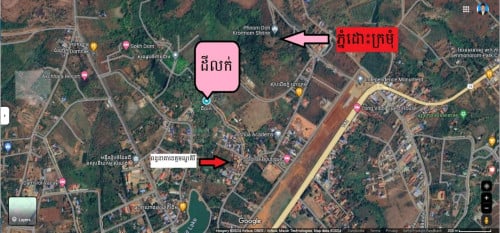 ទីតាំងនៅជើងភ្នំដោះក្រមុំ, ក្រុងសែនមនោរម្យ, មណ្ឌលគិរី
