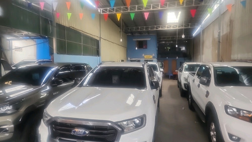 ឃ្លាំងលក់រថយន្តយី ហោ ថ្ងៃល្អលក់ពីរកឹបសុទ