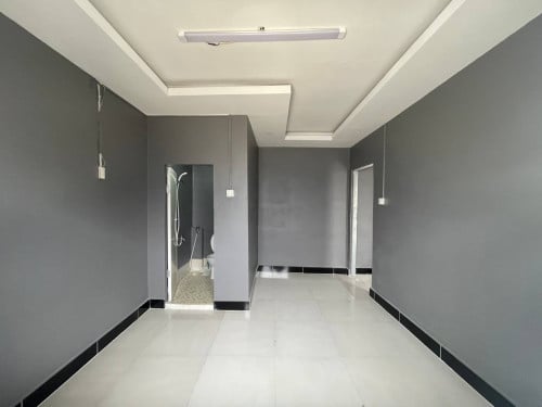 ឃ្លាំងជួលនៅសែនសុខ