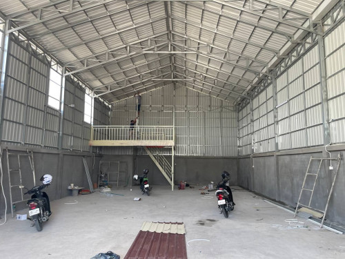 ឃ្លាំងថ្មីសំរាប់ជួលនៅគោករកា