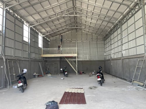 ឃ្លាំងថ្មីសំរាប់ជួលនៅគោករកា