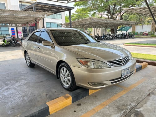 ឡានម្ចាស់តែមួយ​ 04​ XLE តំលៃល្អណាស់​