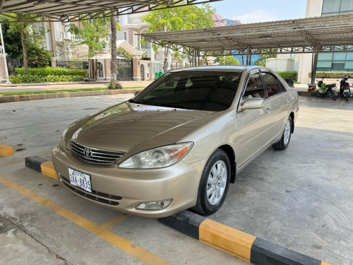 ឡានម្ចាស់តែមួយ​ 04​ XLE តំលៃល្អណាស់​