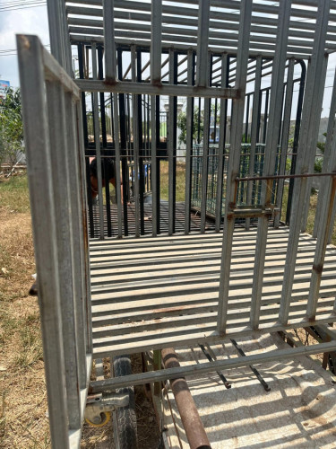 លក់ទ្រុងឆ្កែ ទាំង2