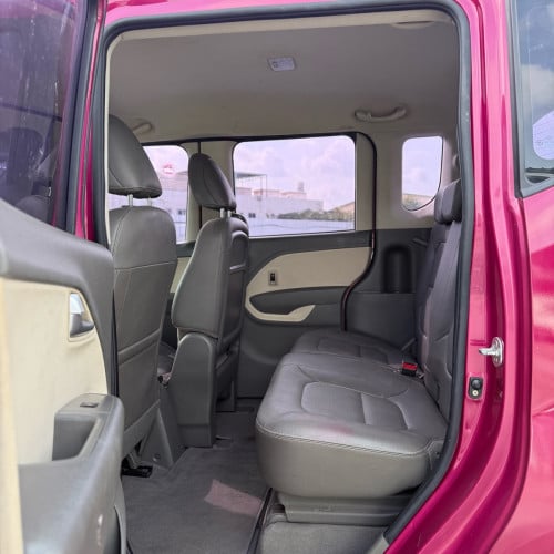 $8,800 Kia Ray 2013 ពណ៌ហុងស៊ុយ