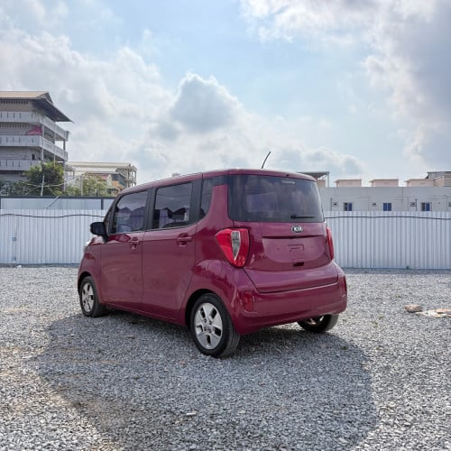 $8,800 Kia Ray 2013 ពណ៌ហុងស៊ុយ