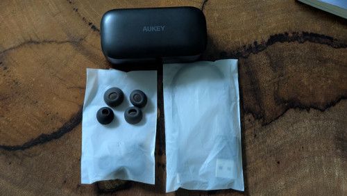 កាស Bluetooth ម៉ាក Aukey គុណភាពអាមេរិច