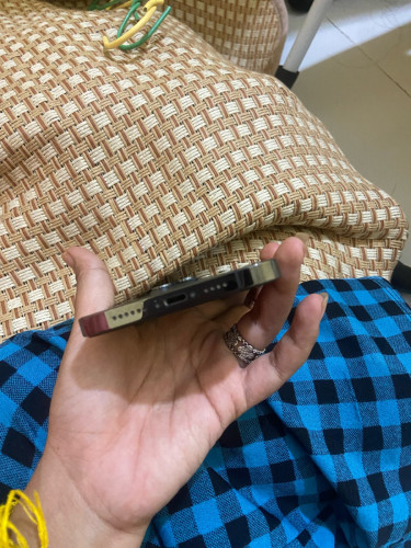 លក់ iPhone 12 Pro Max នៅស្អាត