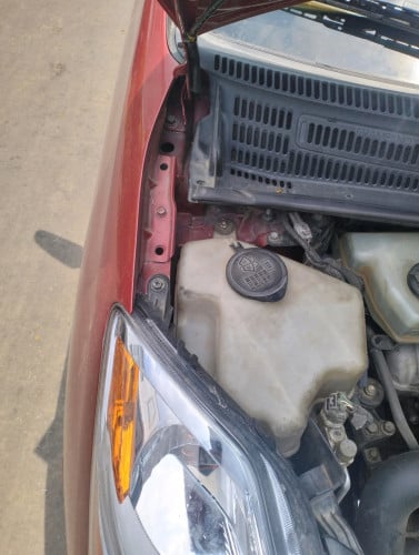 ចង់លក់រថយន្ត toyota prius 2006