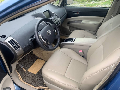 ឡាន​ ជួល​ ឡាន​ ព្រូស សំរាប់ជួល toyota Prius for rent 丰田普锐斯招租 普锐斯出租