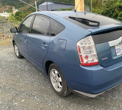 ឡាន​ ជួល​ ឡាន​ ព្រូស សំរាប់ជួល toyota Prius for rent 丰田普锐斯招租 普锐斯出租