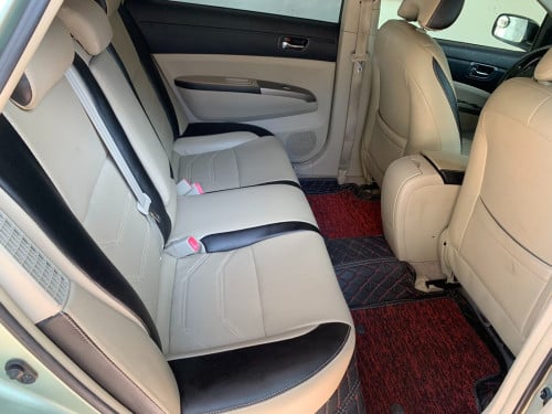 ឡាន​ ជួល​ ឡាន​ ព្រូស សំរាប់ជួល toyota Prius for rent 丰田普锐斯招租 普锐斯出租