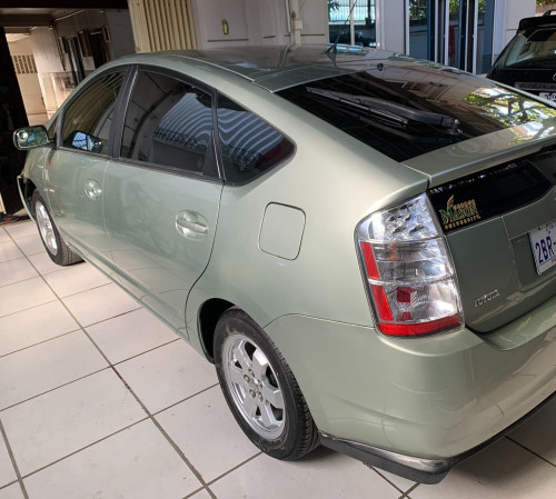 ឡាន​ ជួល​ ឡាន​ ព្រូស សំរាប់ជួល toyota Prius for rent 丰田普锐斯招租 普锐斯出租