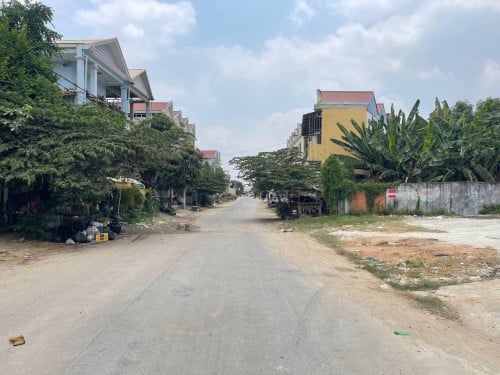 🔰ឃ្លាំងជួលនៅជើងឯក ក្រោយផ្សាអុីអន3 ។
