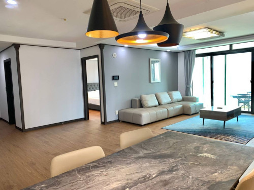 3 bed + 4 bath Condo for Rent in BKK 1