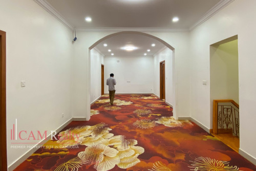 9 Bedroom Commercial Villa For Rent in Daun Penh