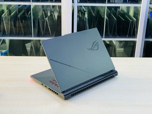 Asus ROG Strix G16 G614PM 16”2.5K