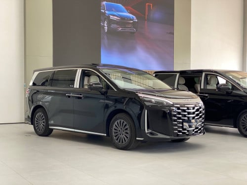 BYD M9 ប្រេីសាំង​បូក​អគ្គិសនី​ 1,000Km