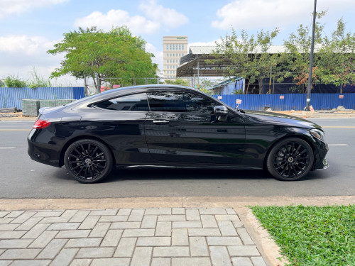 C300