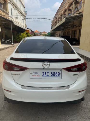Car for Rent/Sewa mobil Mazda 3