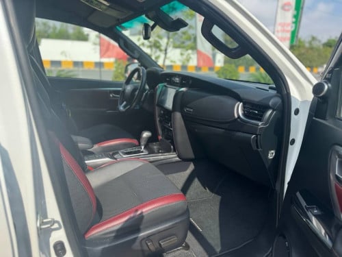 FORTUNER Legender 2023