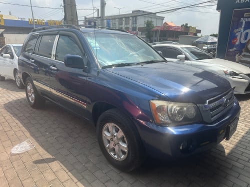 High Lander 03 លក់USD11,500.00 ម្ចាស់ផ្ទាល់ ជិះតែធ្វើការនៅធនាគារ