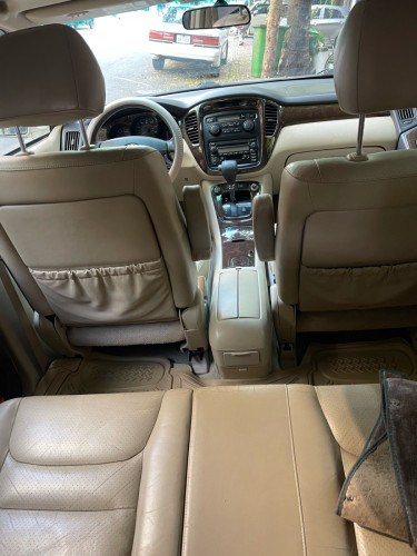 Highlander 02 limited full option ម្ចាស់ដេីមថ្មីណាស់ ស្រីនមួយជុំ