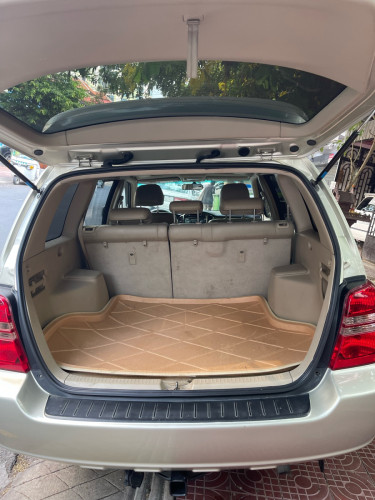 Highlander 02 limited full option ម្ចាស់ដេីមថ្មីណាស់ ស្រីនមួយជុំ
