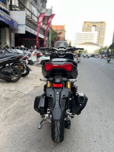 Honda ADV 2019ក្រដាស់ពន្ធស្អាត99%មានធានាសេវាម៉ាសុីន1ឆ្នាំពេញ
