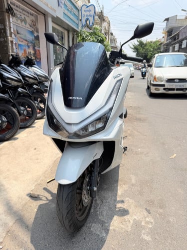Honda PCX 160cc (2025) NCX